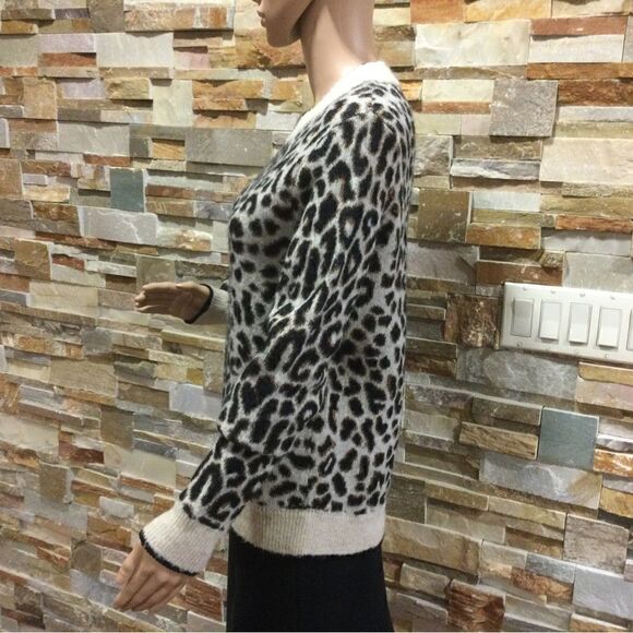 VERONICA BEARD Marly Leopard Print Sweater - Picture 2 of 8